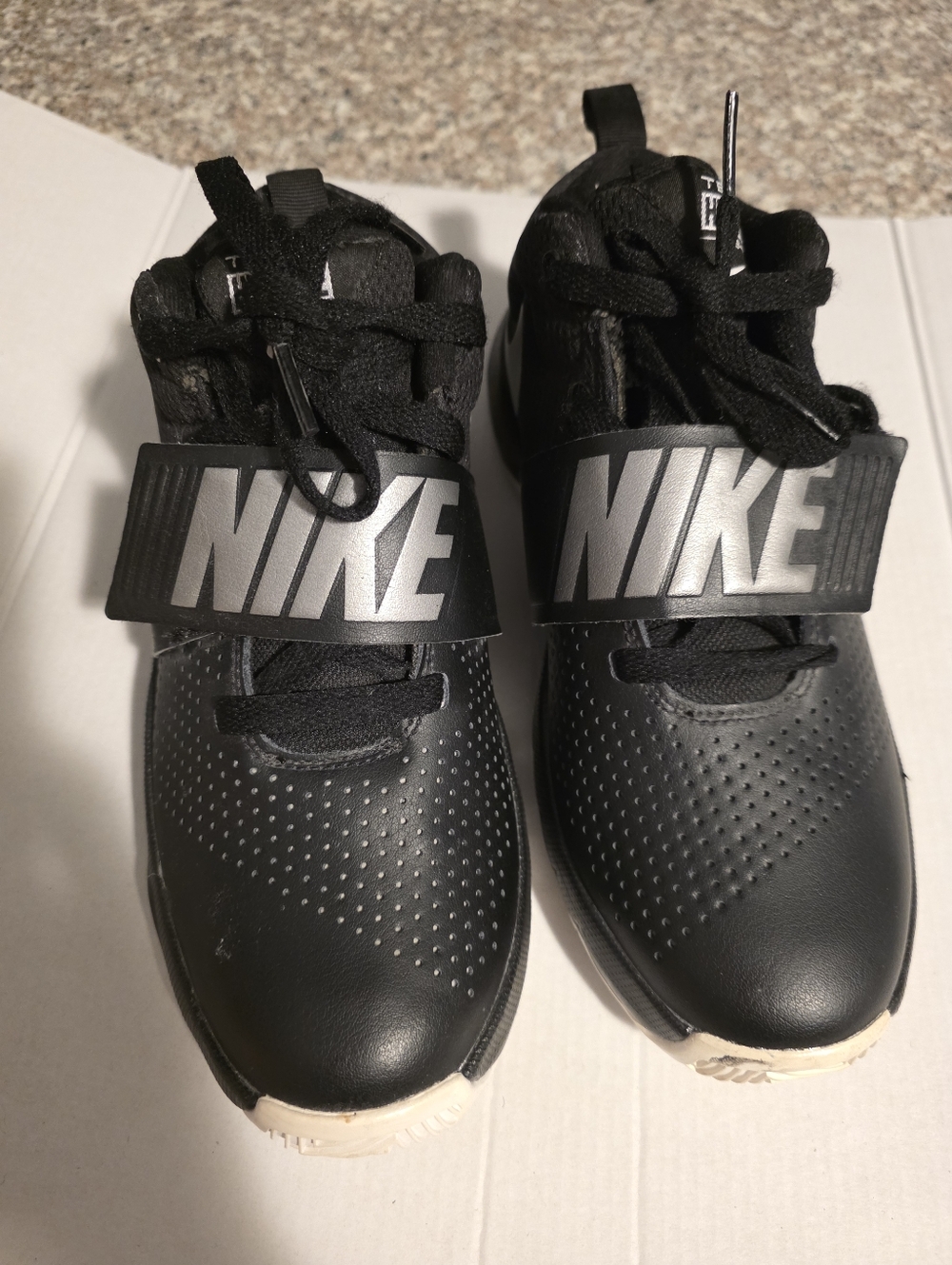 Nike Team Hustle Sneakers
